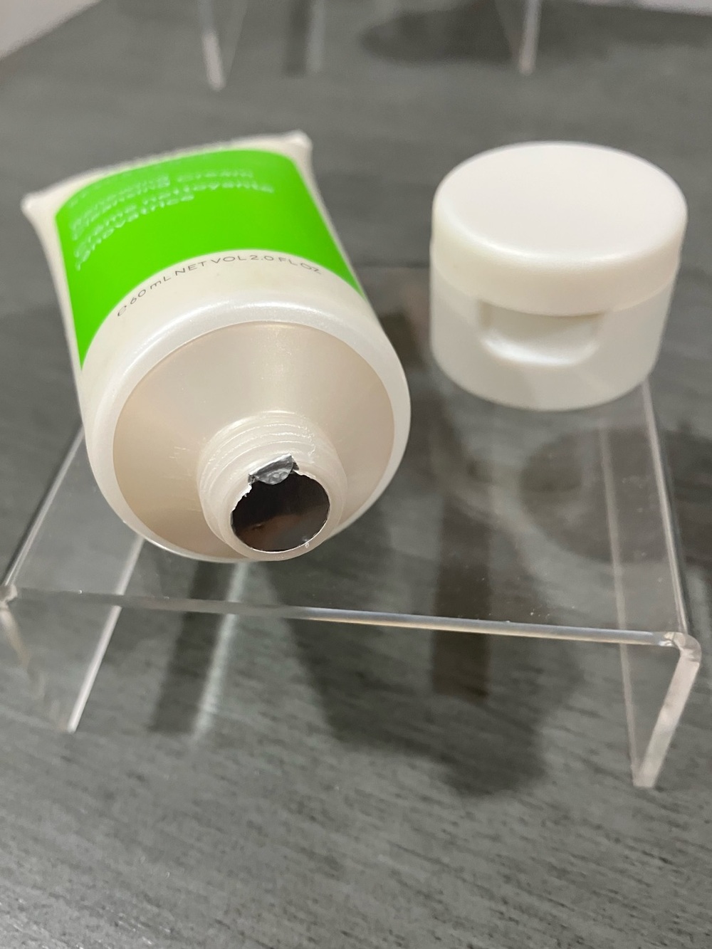Murad Renewing Cleansing Cream - Picture 2 of 2